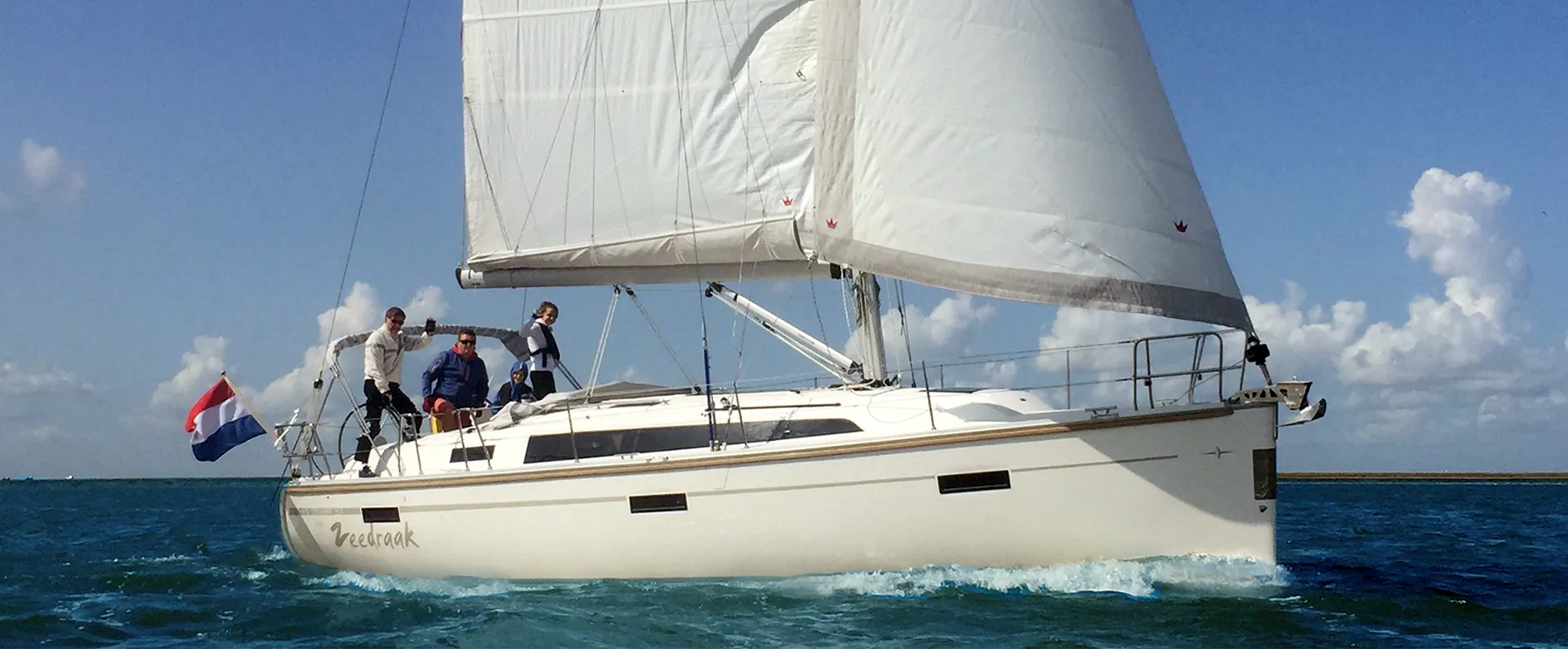 11.3m Lelystad Sailing Yacht Bavaria Cruiser 37 Hire