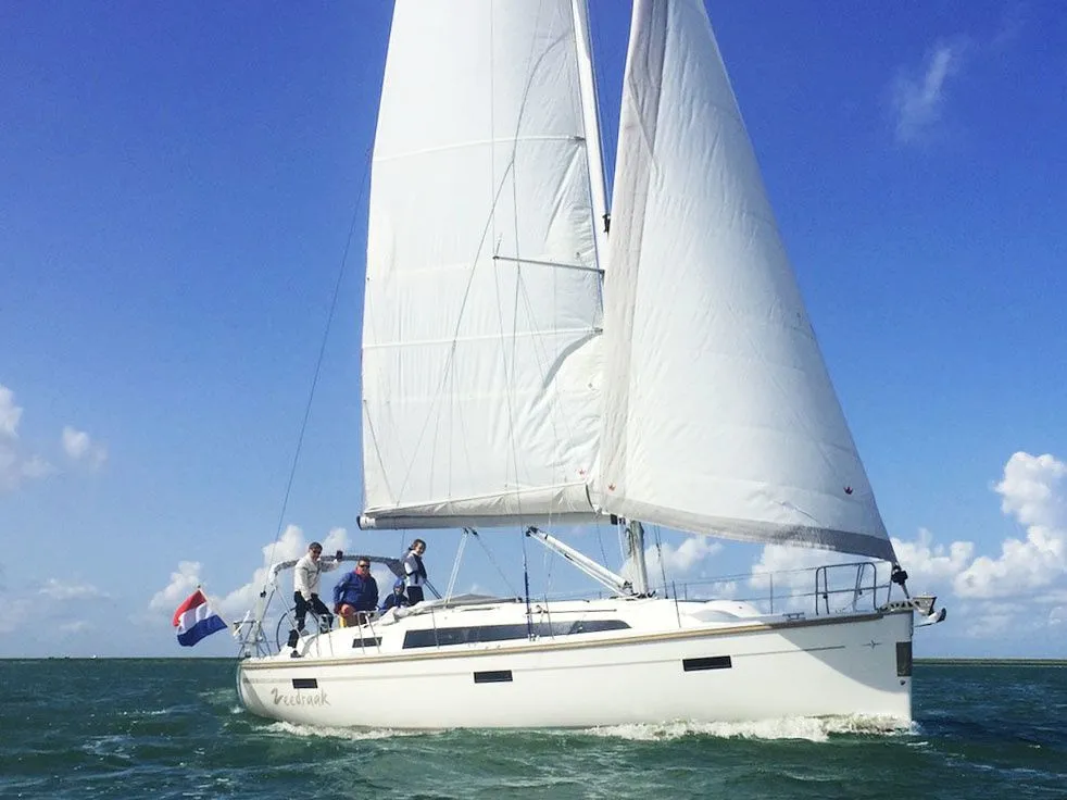 Zeedraak Charter Boat