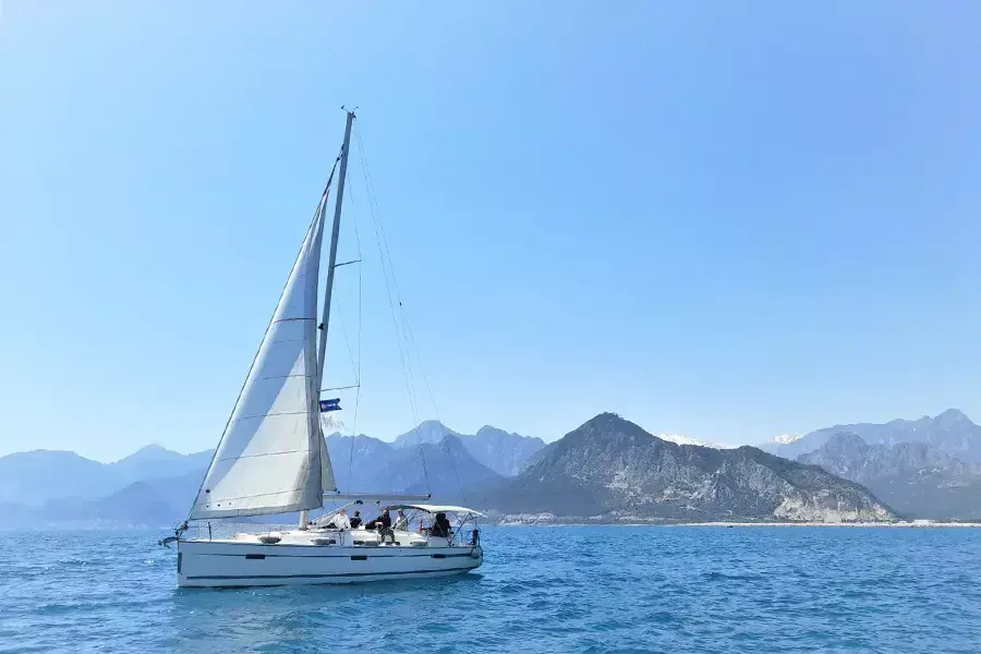 Alya 1 Charter Boat