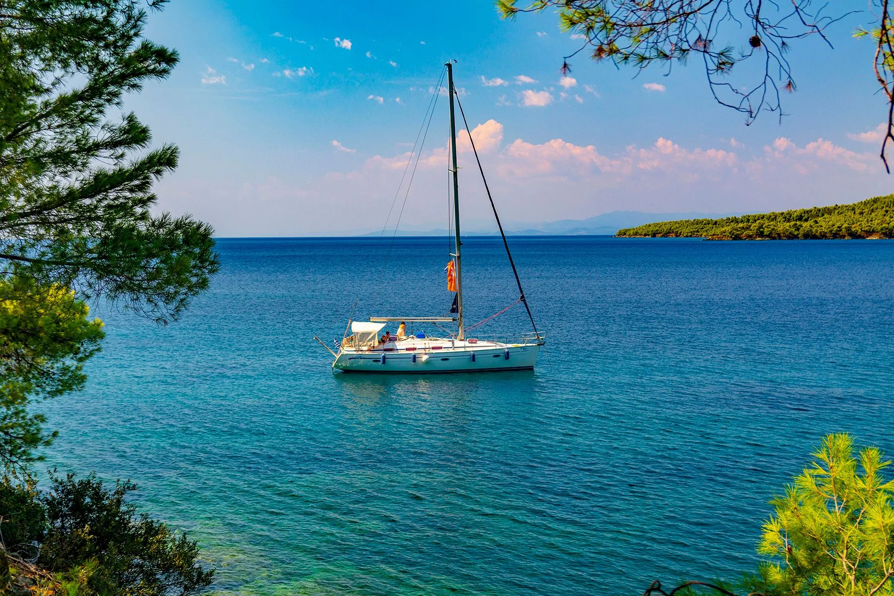 Rent a 12m Bavaria Cruiser 40 in Paliouri