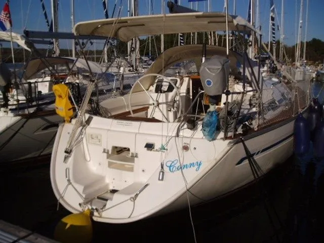 Charter a 12.48m 3 Cabin Sailing Yacht in Funtana