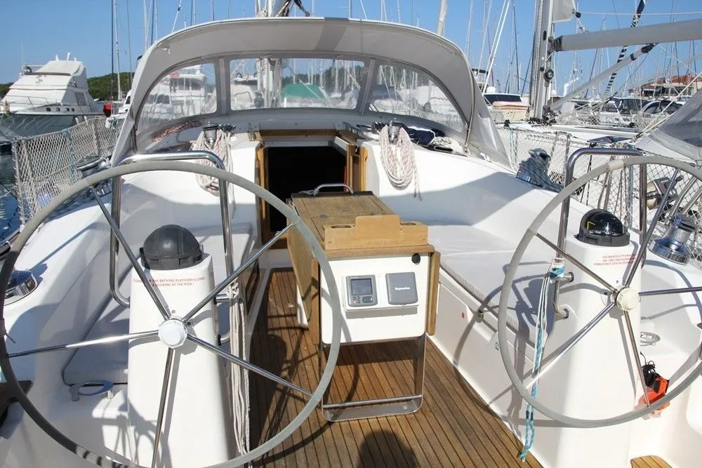 Charter a 12.35m Boat in Vrsar