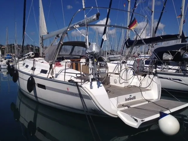 Rent a 11.99m 3 Cabin Sailing Yacht in Gouvia