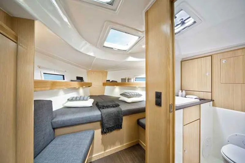 Isabelli Charter Boat