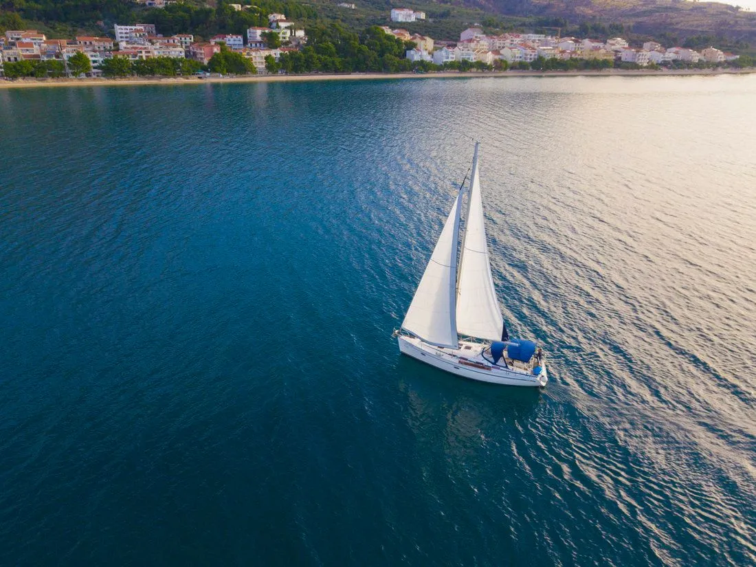 Charter a 12.35m Bavaria Cruiser 40 in Tučepi