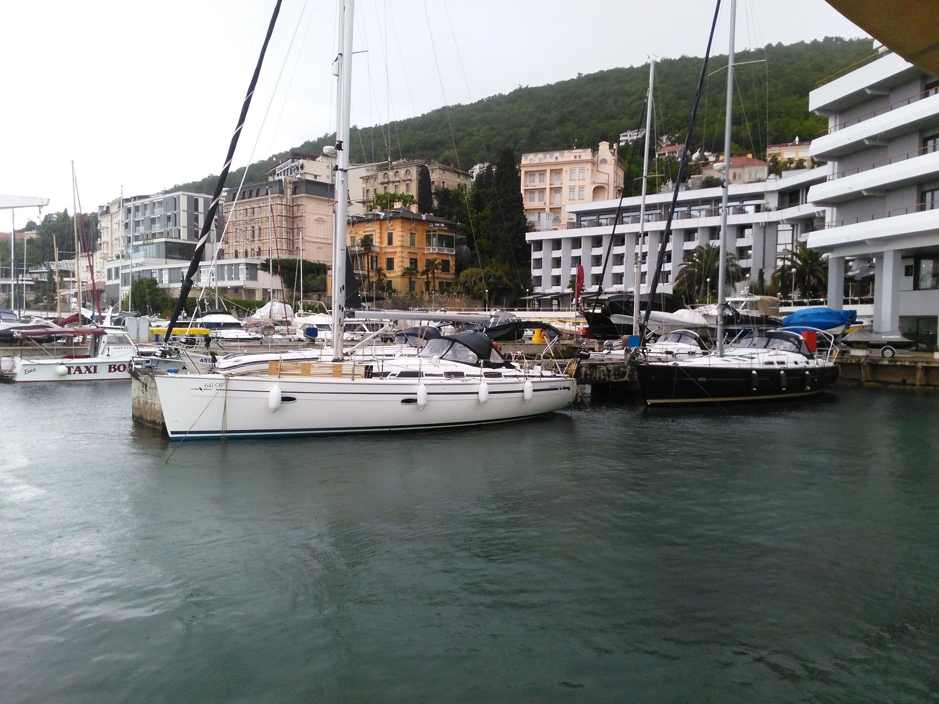Leli Charter Boat