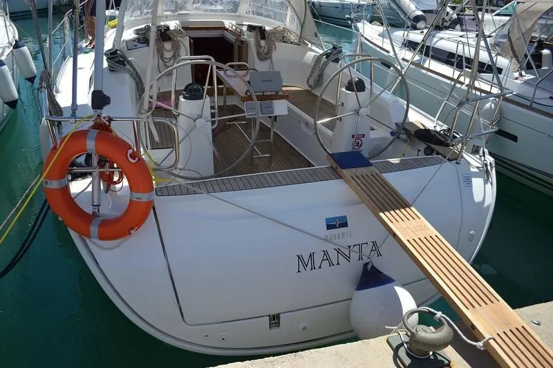 Manta Charter Boat