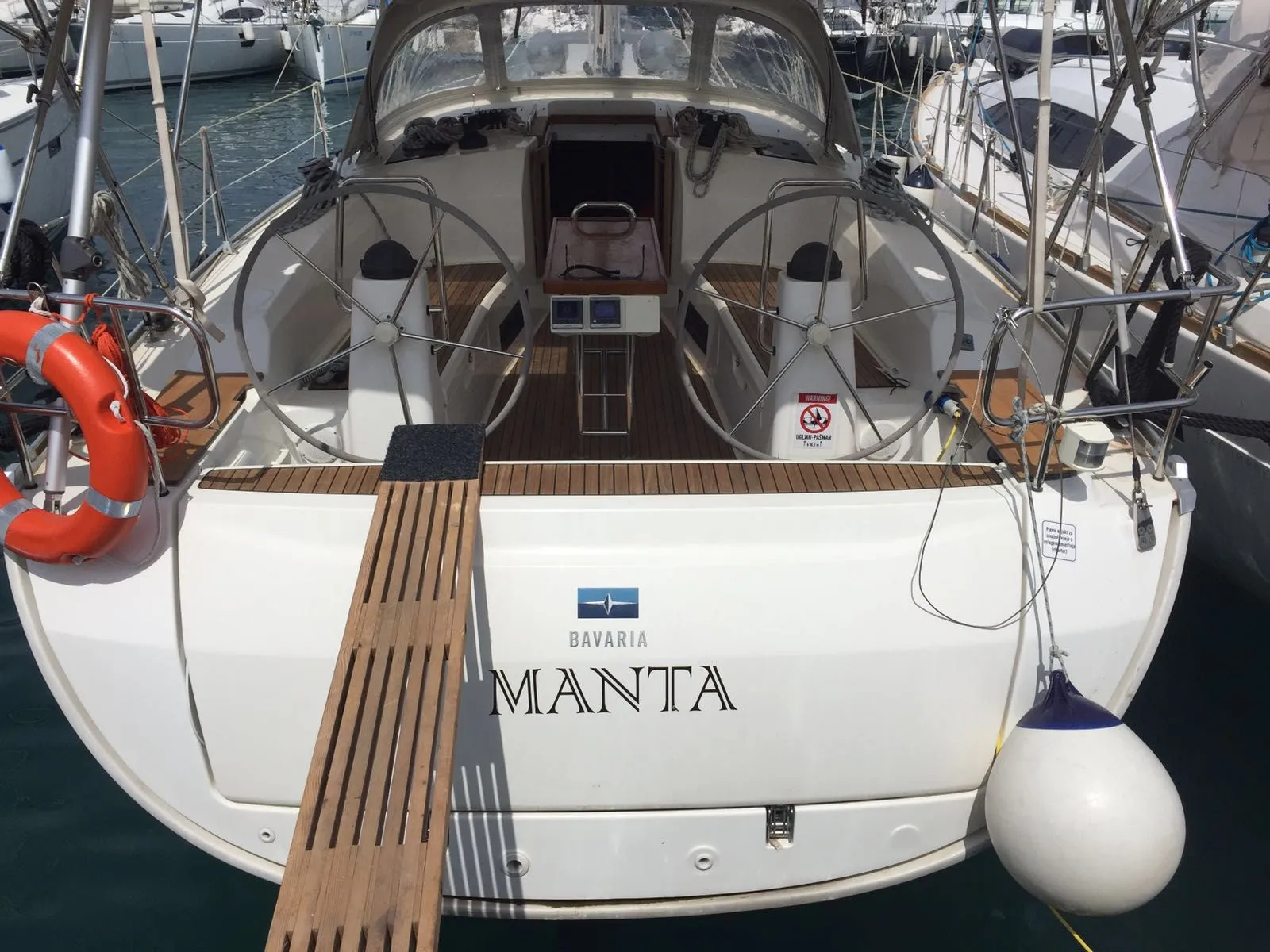 Rent a 12.35m 3 Cabin Sailing Yacht in Sukosan