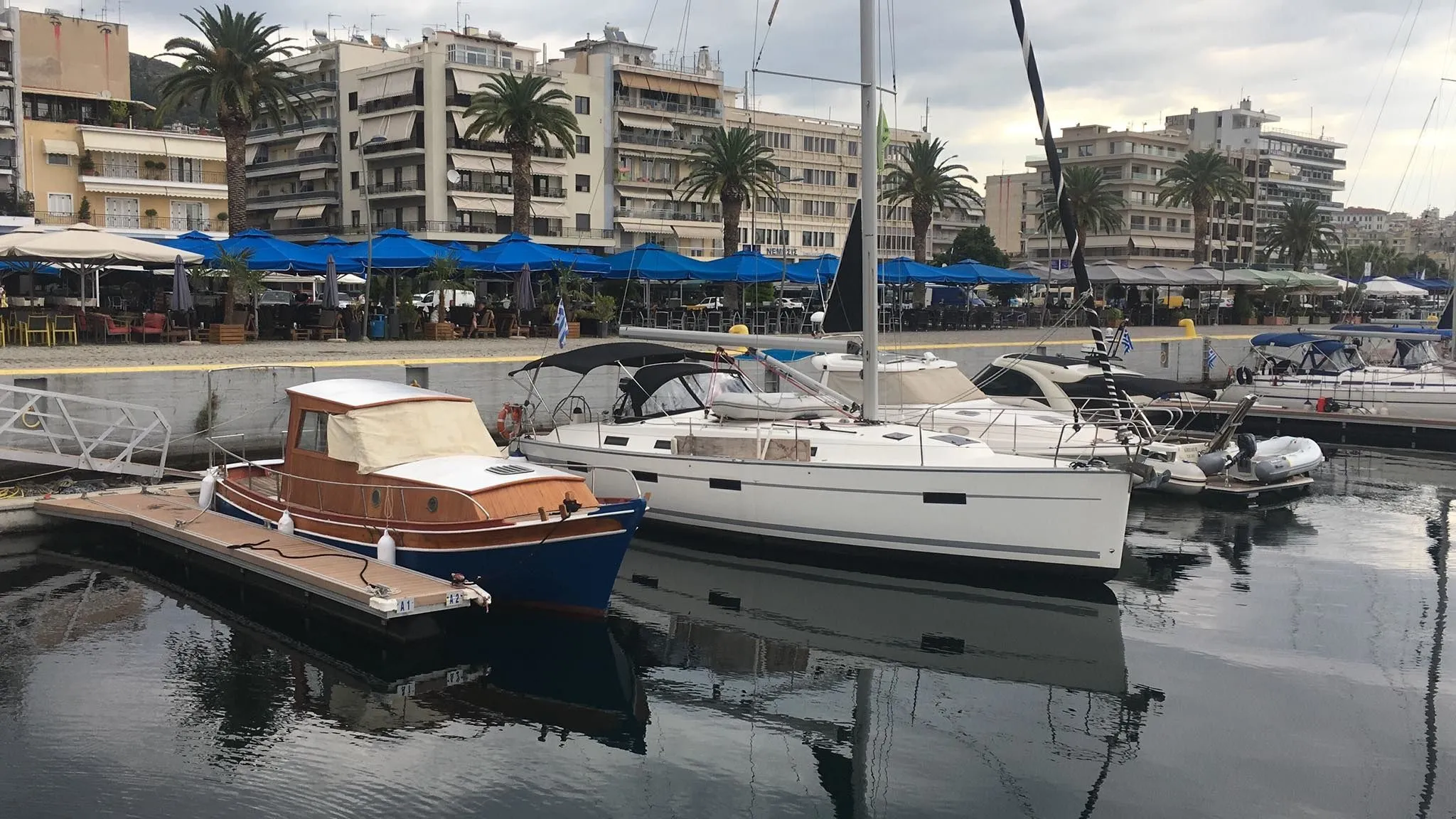 Rent a 12.48m 3 Cabin Sailing Yacht in Kavala