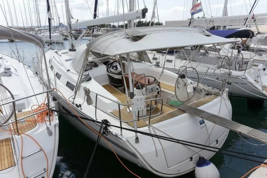 12.35m Primošten Sailing Yacht Bavaria Cruiser 40 Hire