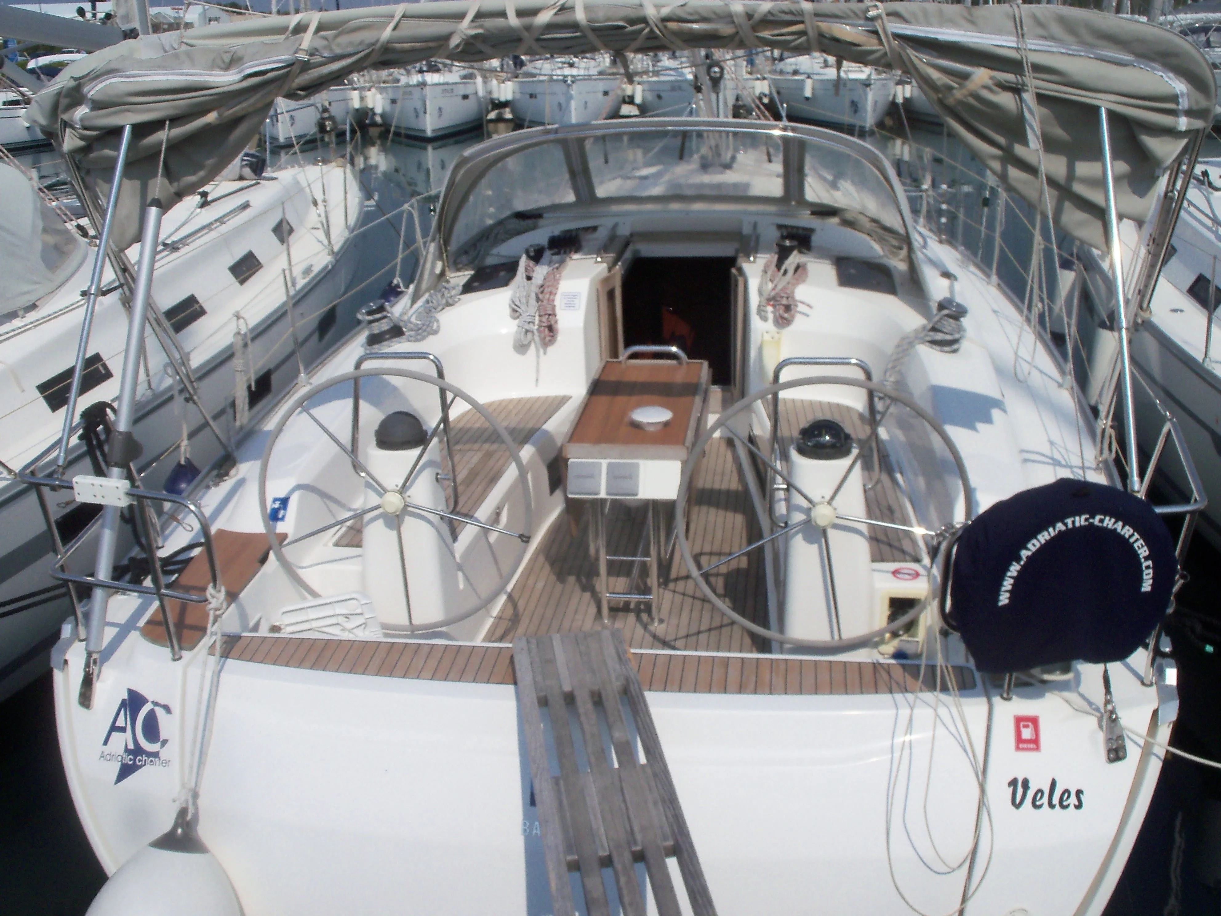 Veles Charter Boat - 3