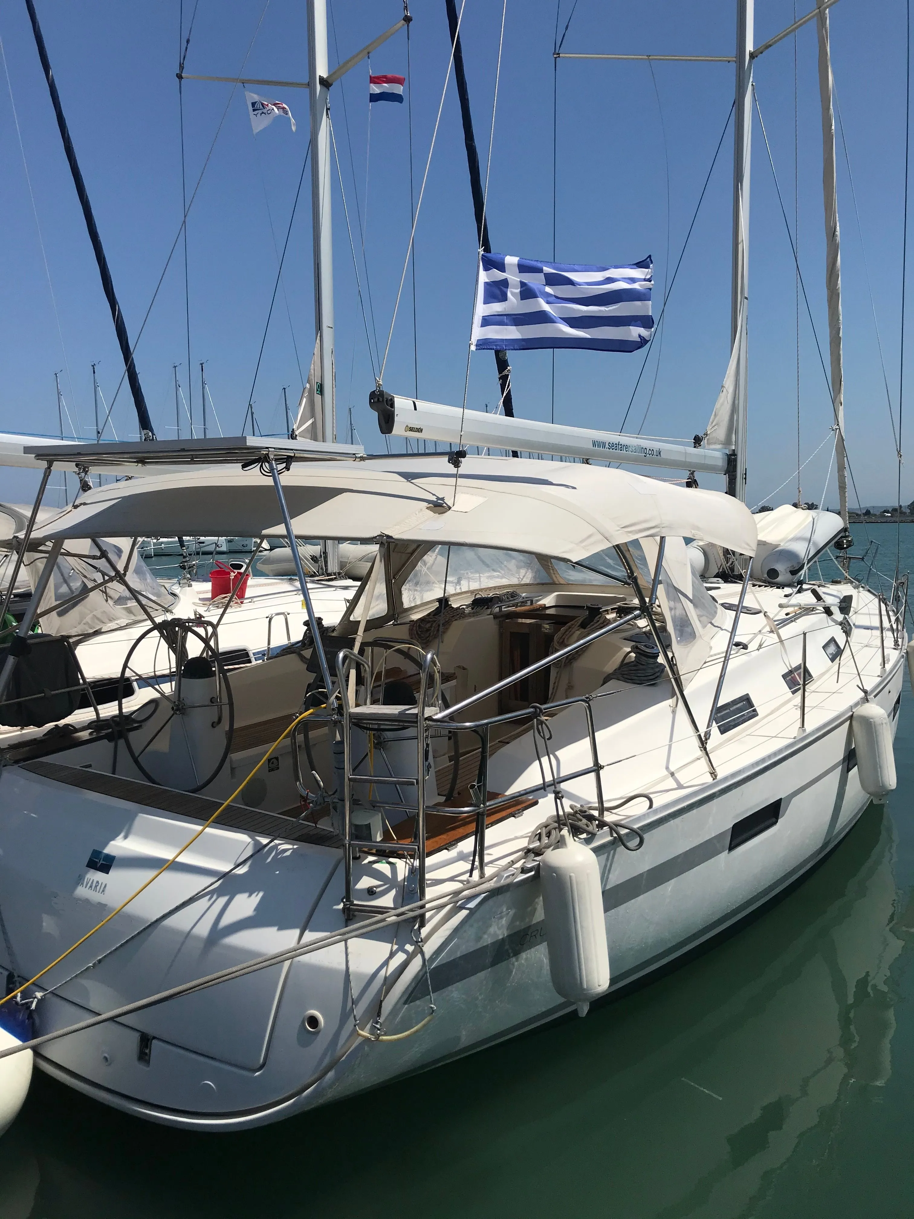 Rent a 12.35m Sailing Yacht Bavaria Cruiser 40 in Nikiana