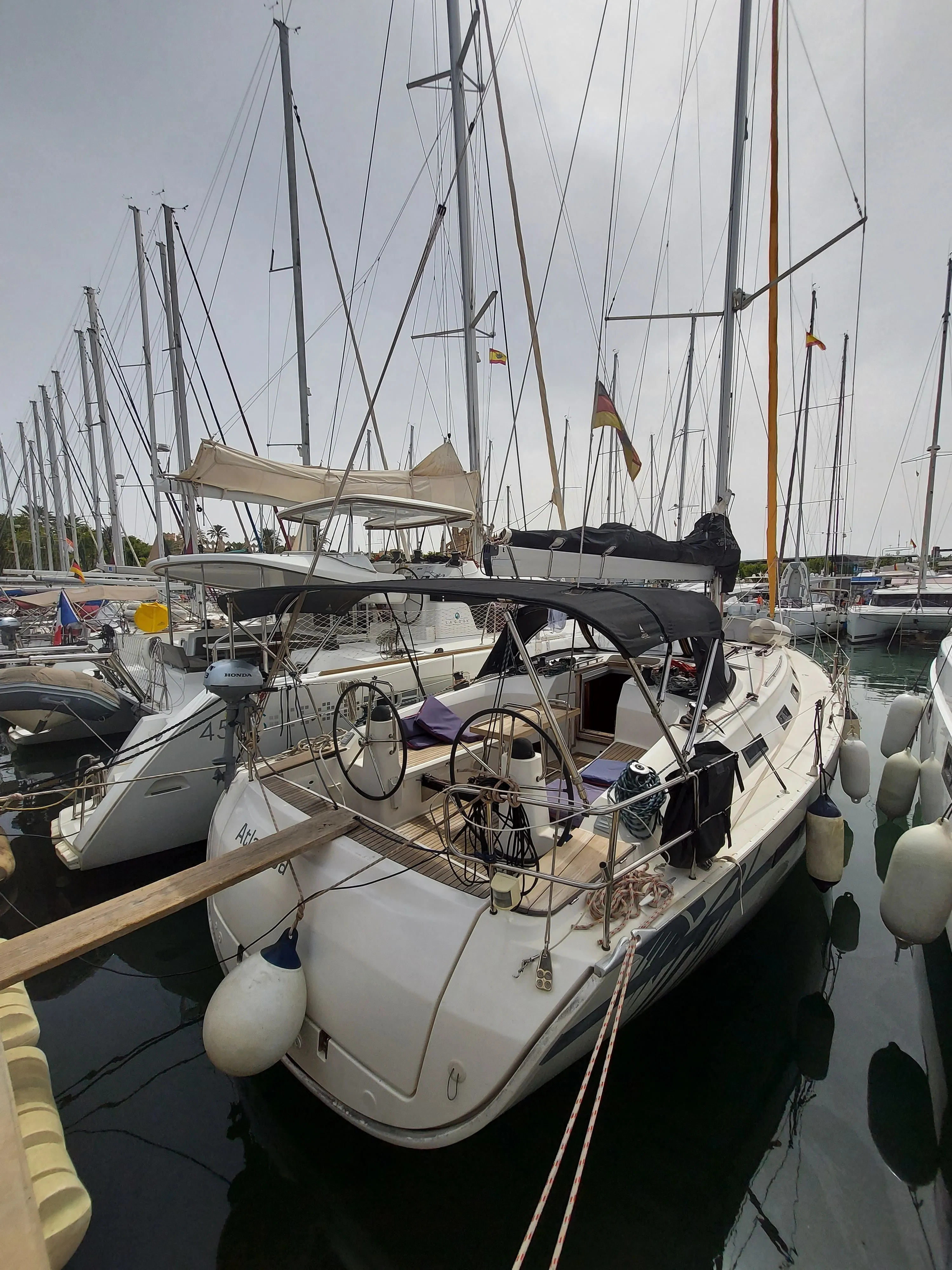 Rent a 12.35m Bavaria Cruiser 40S in Palma de Mallorca
