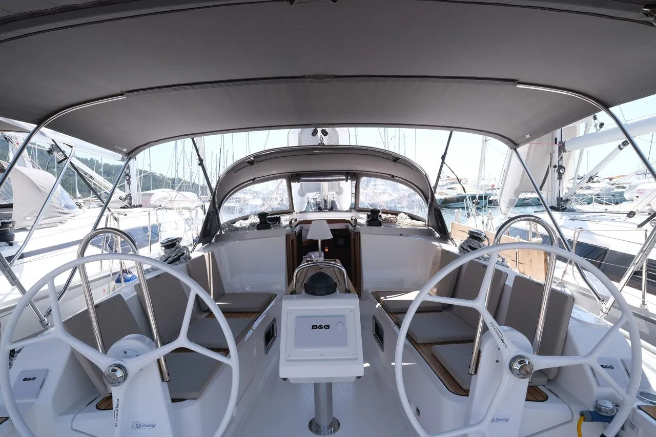 Arwen Charter Boat