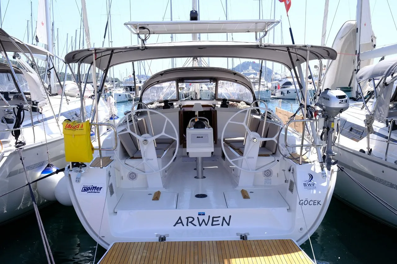 Explore Göcek on a 12.35m Rental Boat