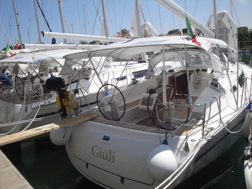 Чартер Giuli - 1