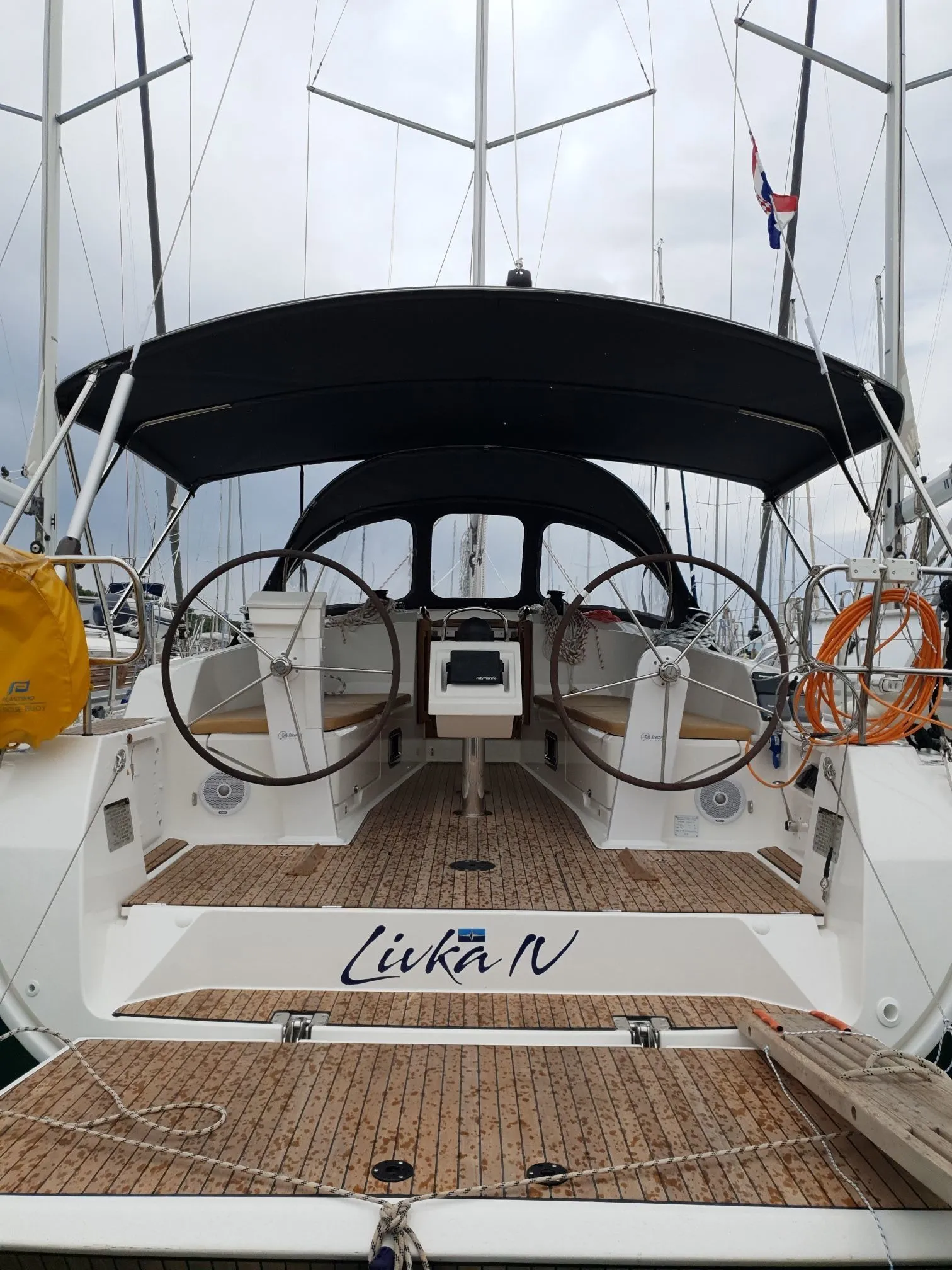 Livka 4 Charterboot - 3