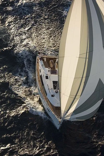 Charter a 12.55m Bavaria Cruiser 41 Sailing Yacht in Lemmer