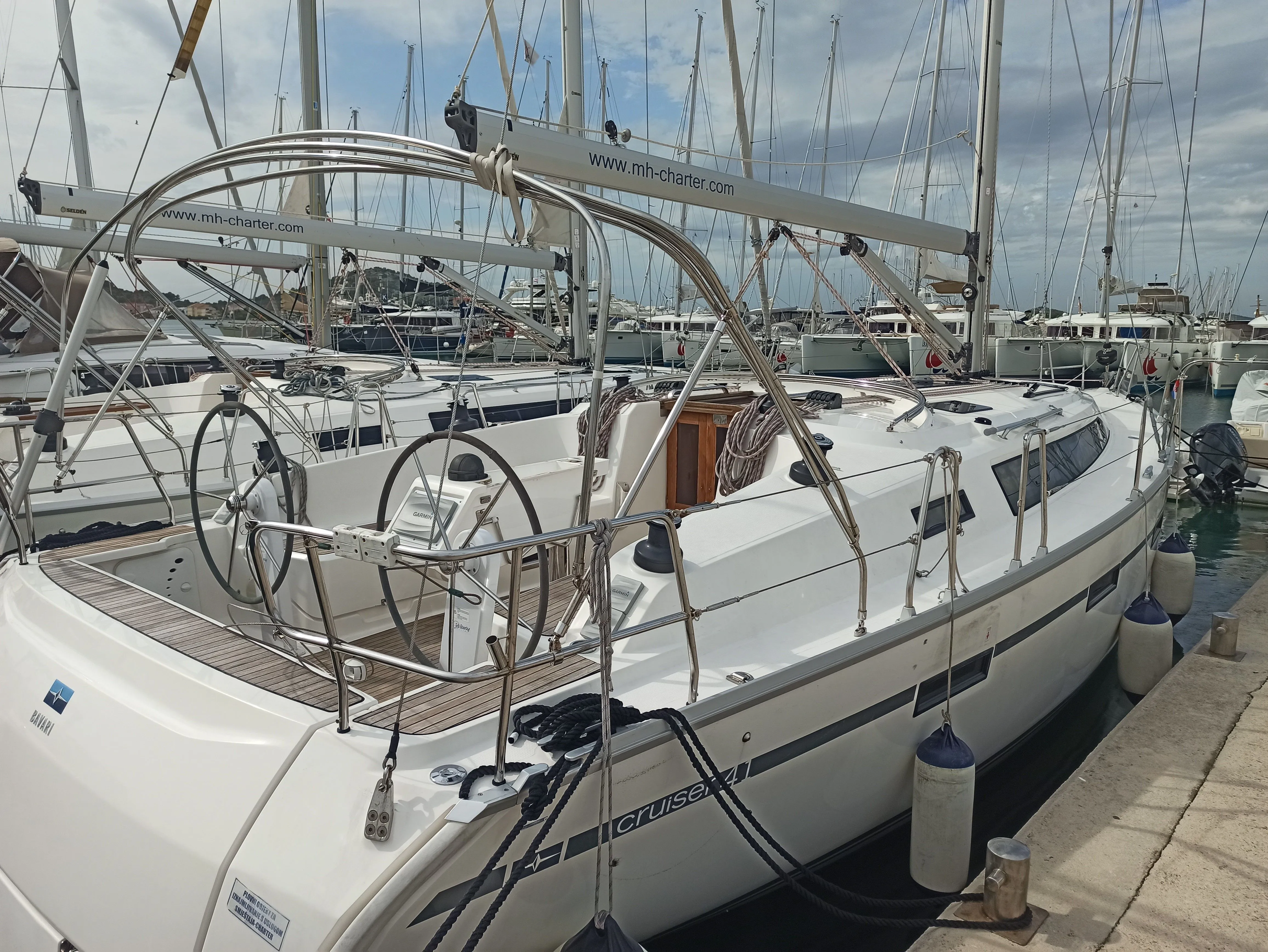 MH 66 Charter Boat