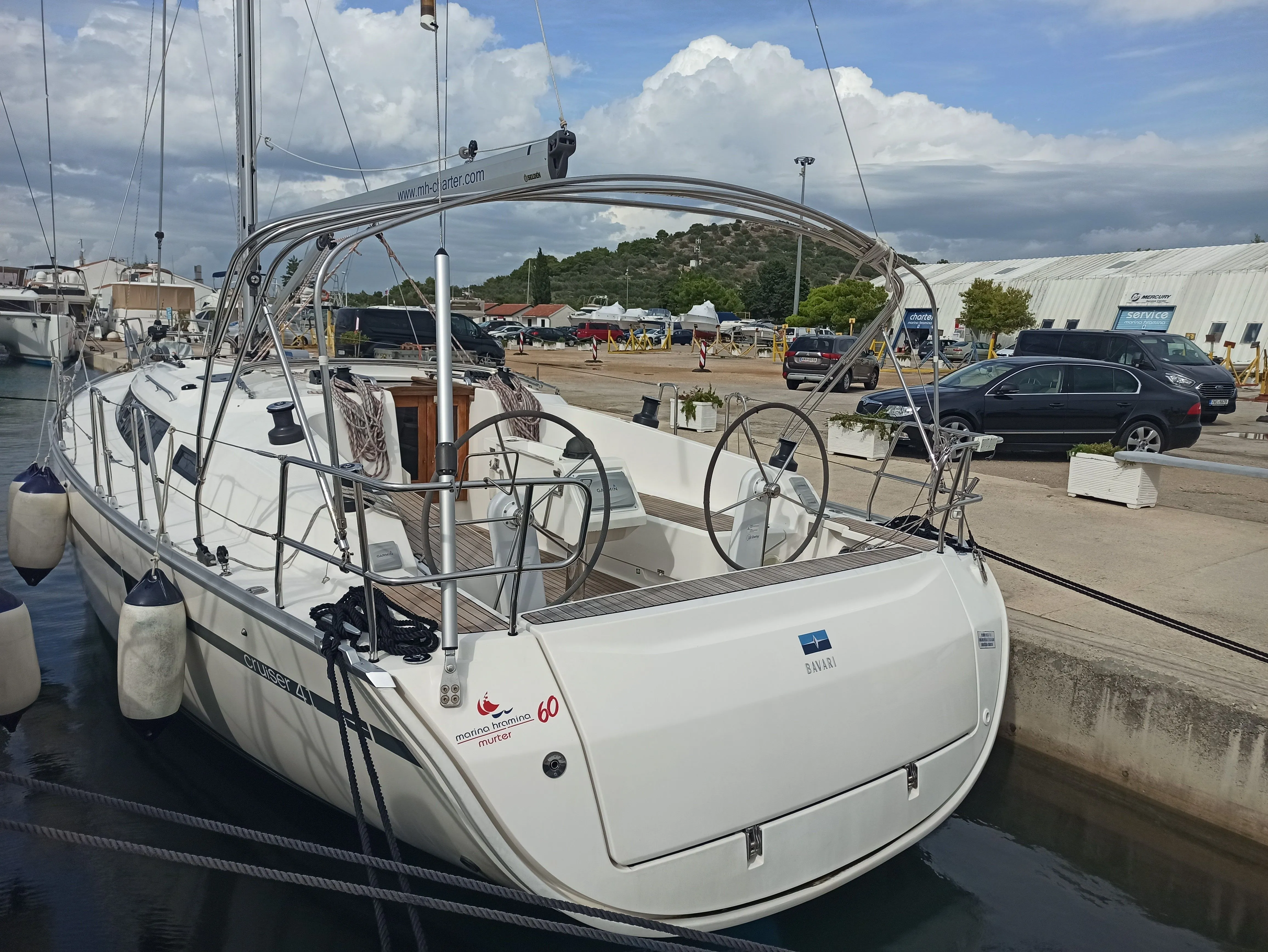 Explore Murter on a 12.35m Rental Sailing Yacht Bavaria Cruiser 41