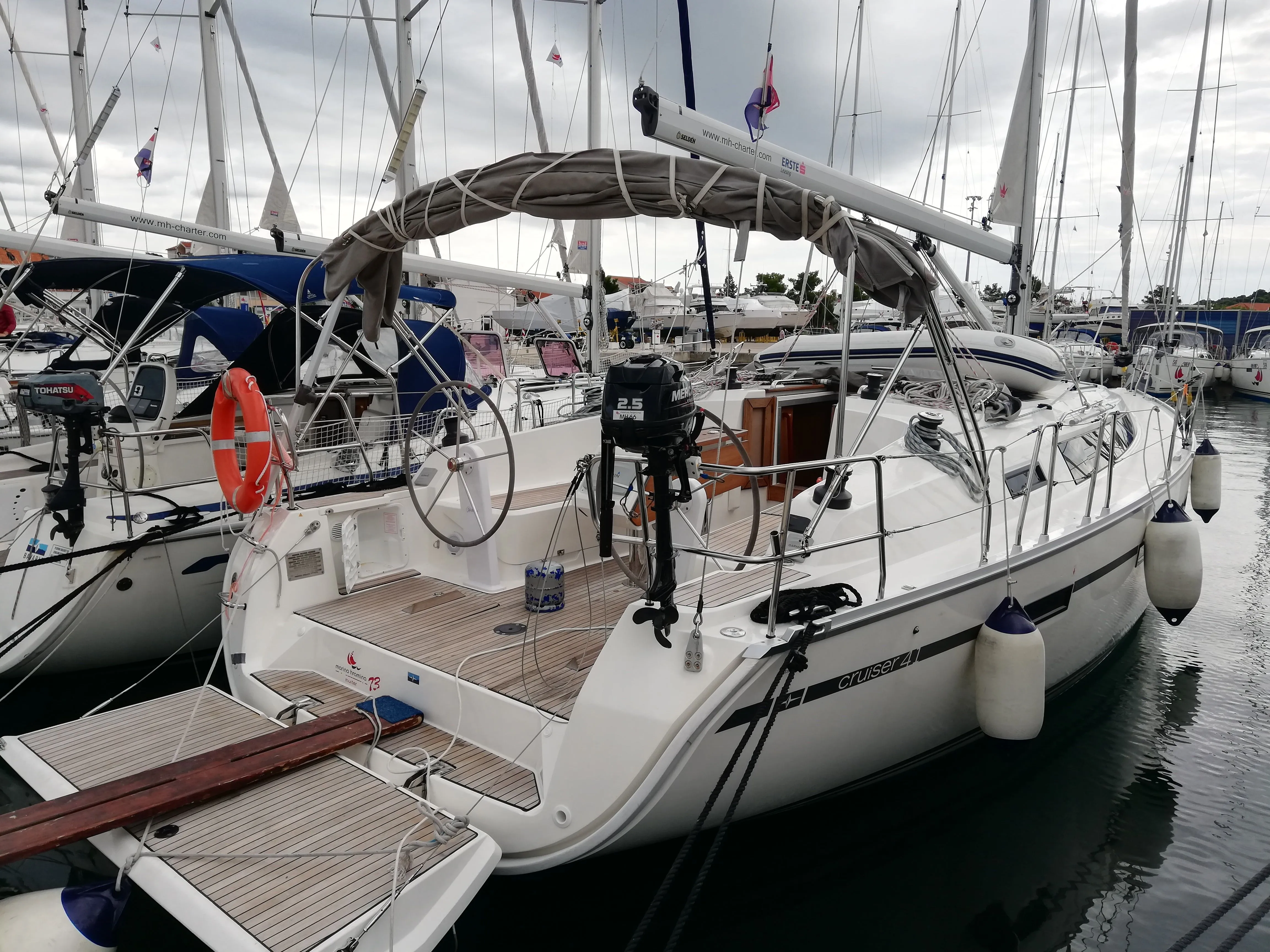 MH 73 Charter Boat