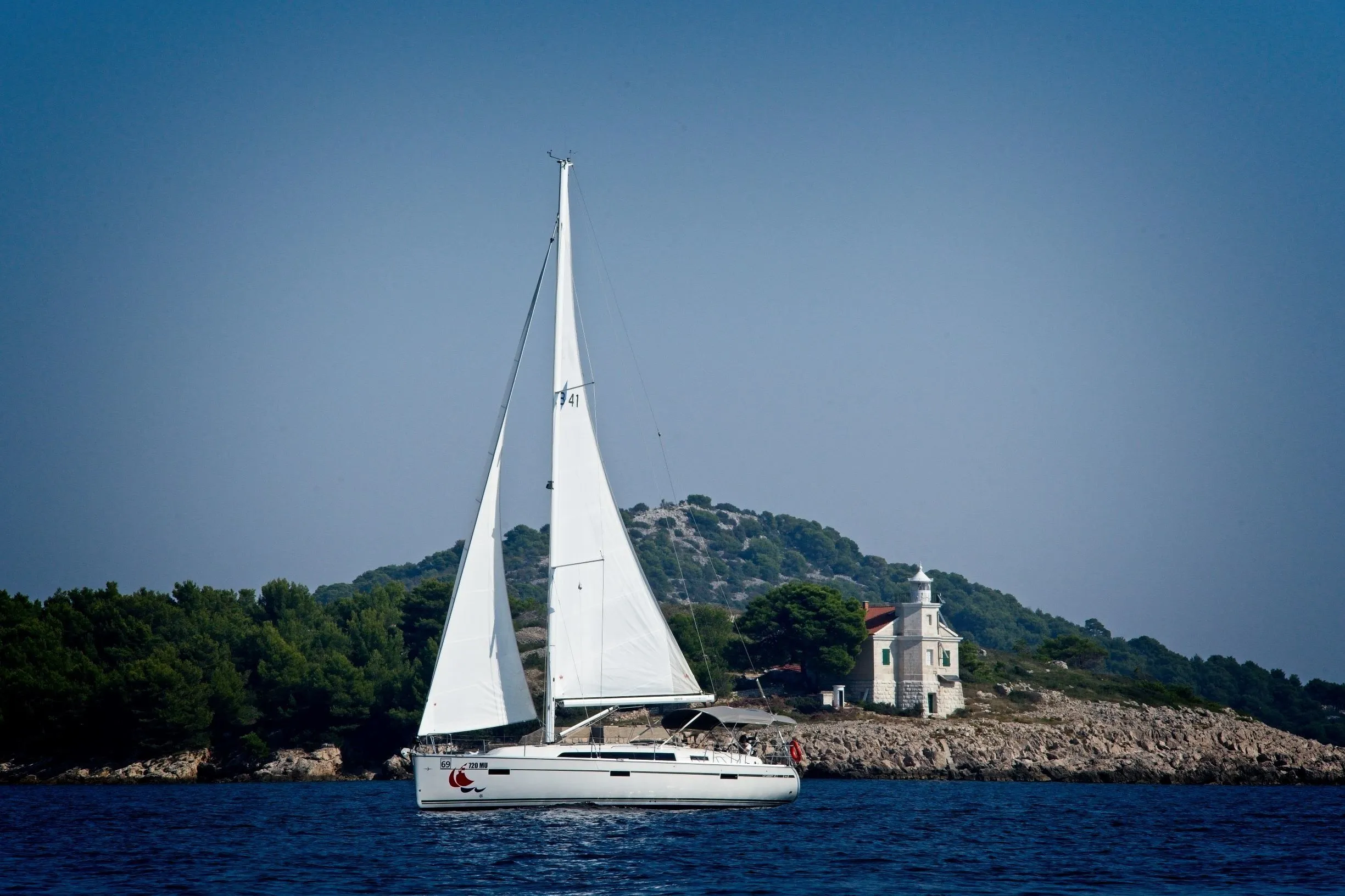 MH 73 Charter Boat