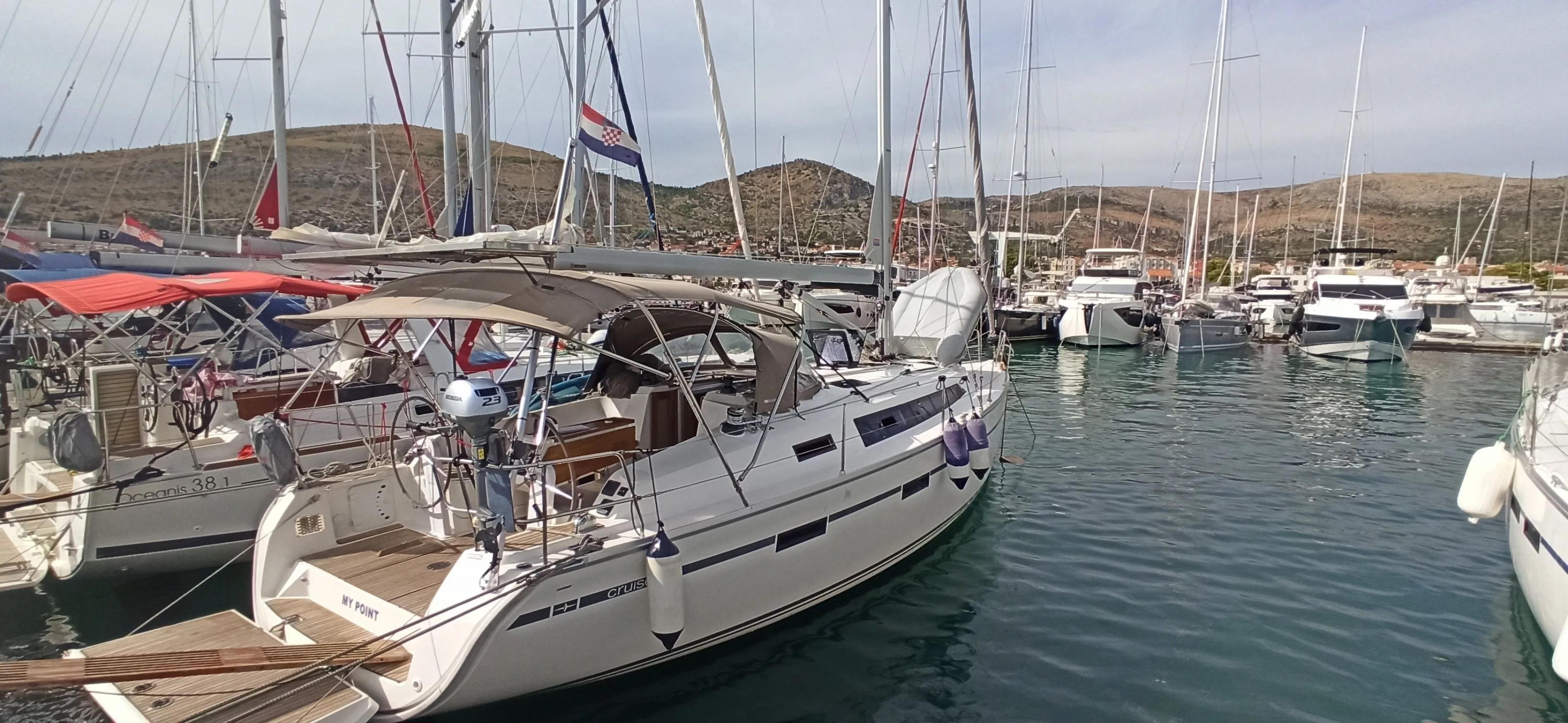 Explore Marina on a 12.35m Bavaria Cruiser 41 Sailing Yacht Rental