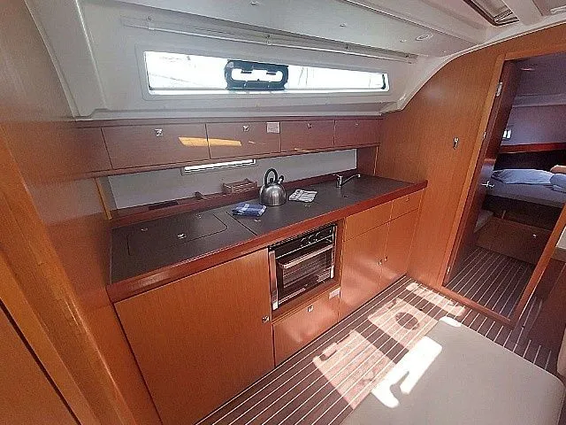 Чартер Nafsika - 4