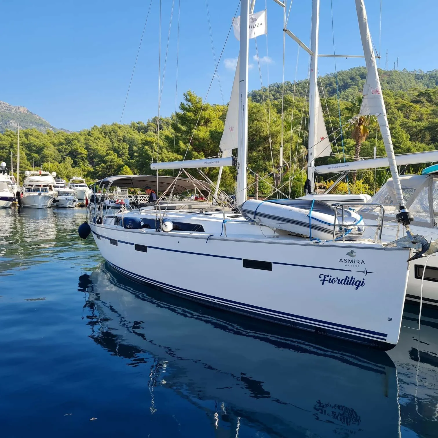 Rent a 12.35m Sailing Yacht Bavaria Cruiser 41 in Turgutreis