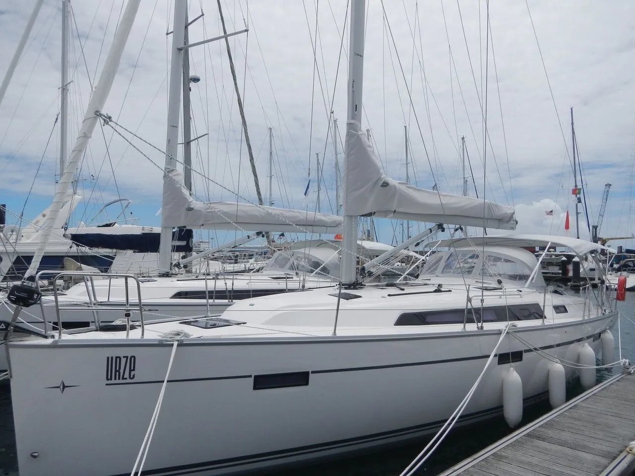 Rent a 12.35m Sailing Yacht in São Miguel
