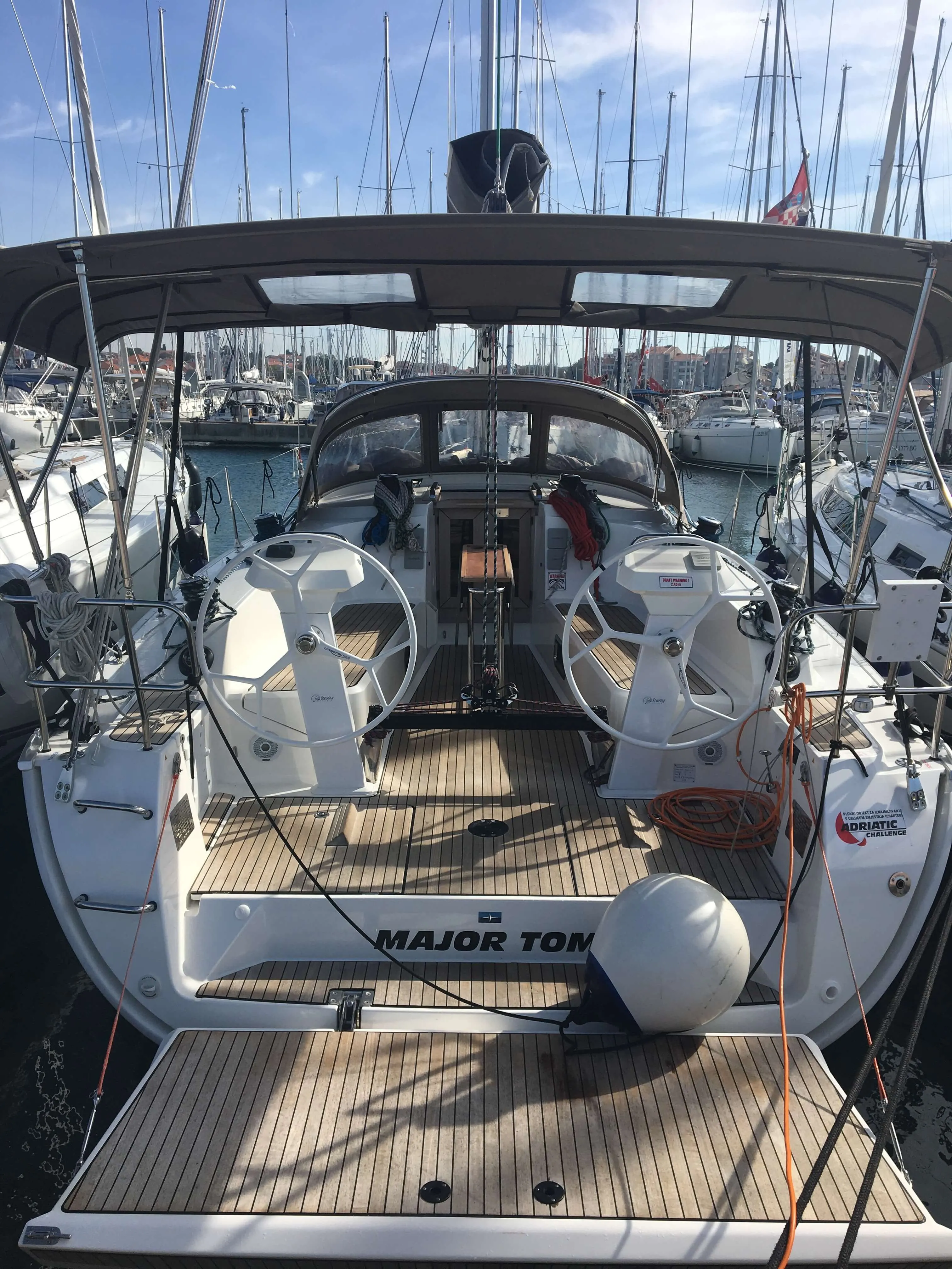 Major Tom Charterboot - 3