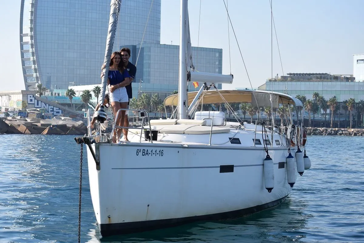Charter a 14.27m 4 Cabin Sailing Yacht in Barcelona