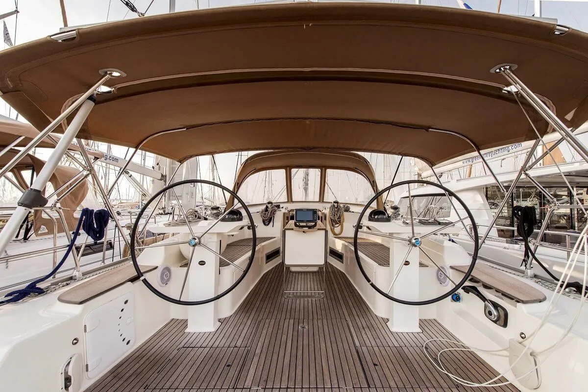 Airen Charter Boat
