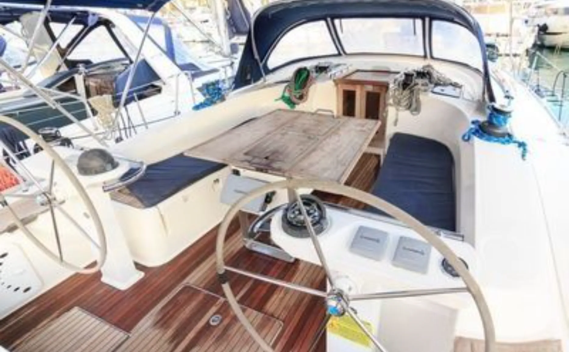 Explore Santa Cruz de Tenerife on a 14.27m Rental Sailing Yacht
