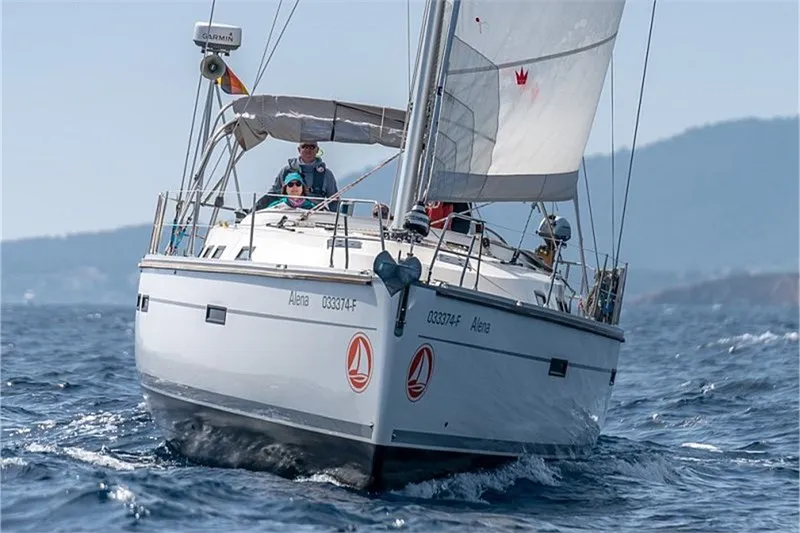 Charter a 14.27m Bavaria Cruiser 45 in Palma de Mallorca