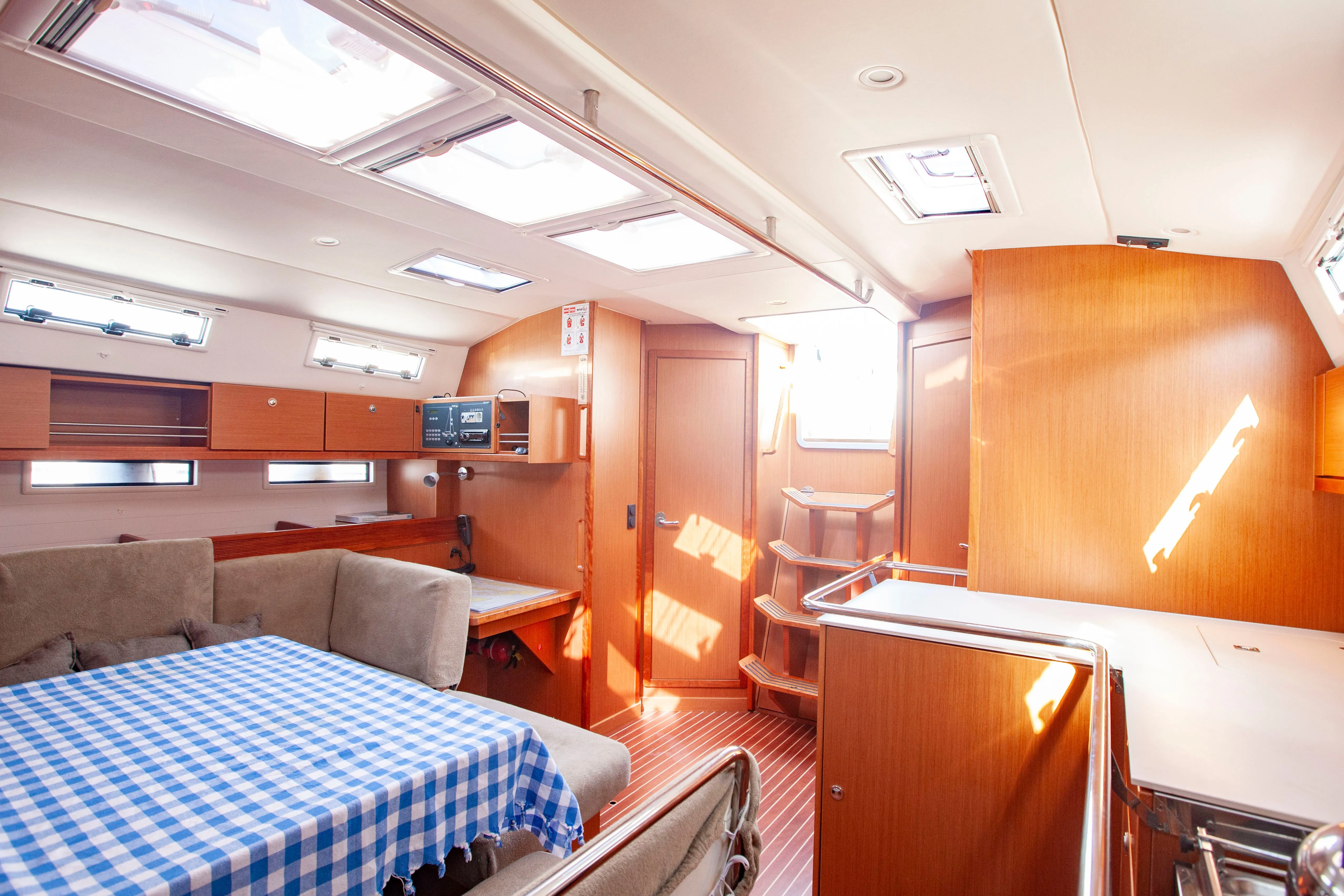 iBulut Charter Boat