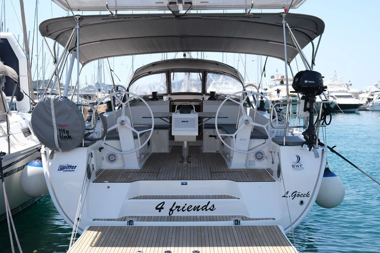Charter a 14.27m 4 Cabin Sailing Yacht in Göcek