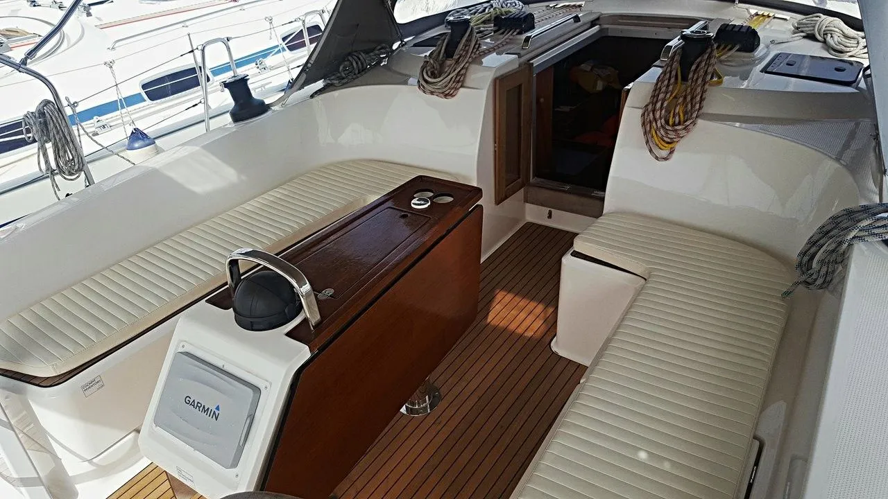 Alexandra Charter Boat