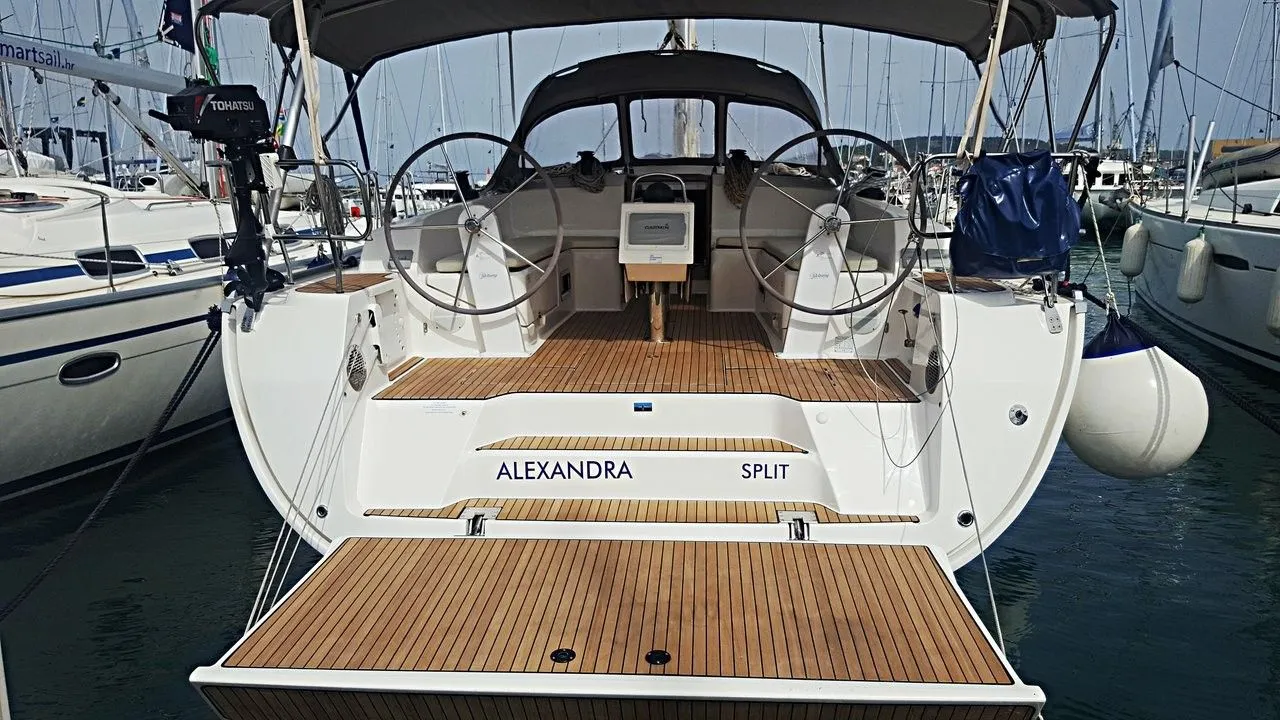 Rent a 14.27m 4 Cabin Sailing Yacht in Novi Vinodolski