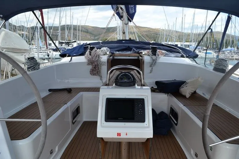 14.27m Ayia Evfimia Bavaria Cruiser 46 Hire