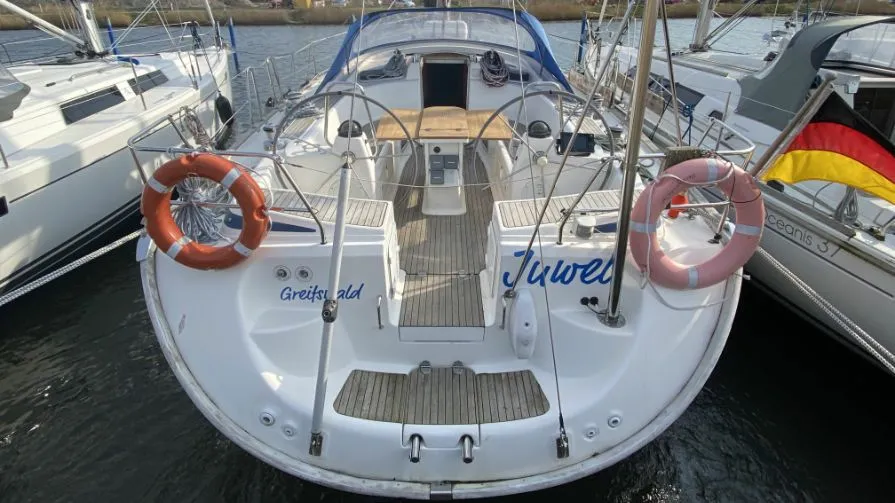 Boot - Rent a 14.4m Sailing Yacht Bavaria Cruiser 46 in Barth