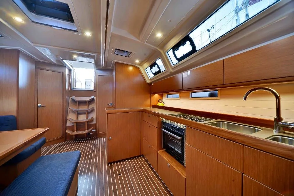 Explore Nikiana on a 14.27m Rental Sailing Yacht Bavaria Cruiser 46