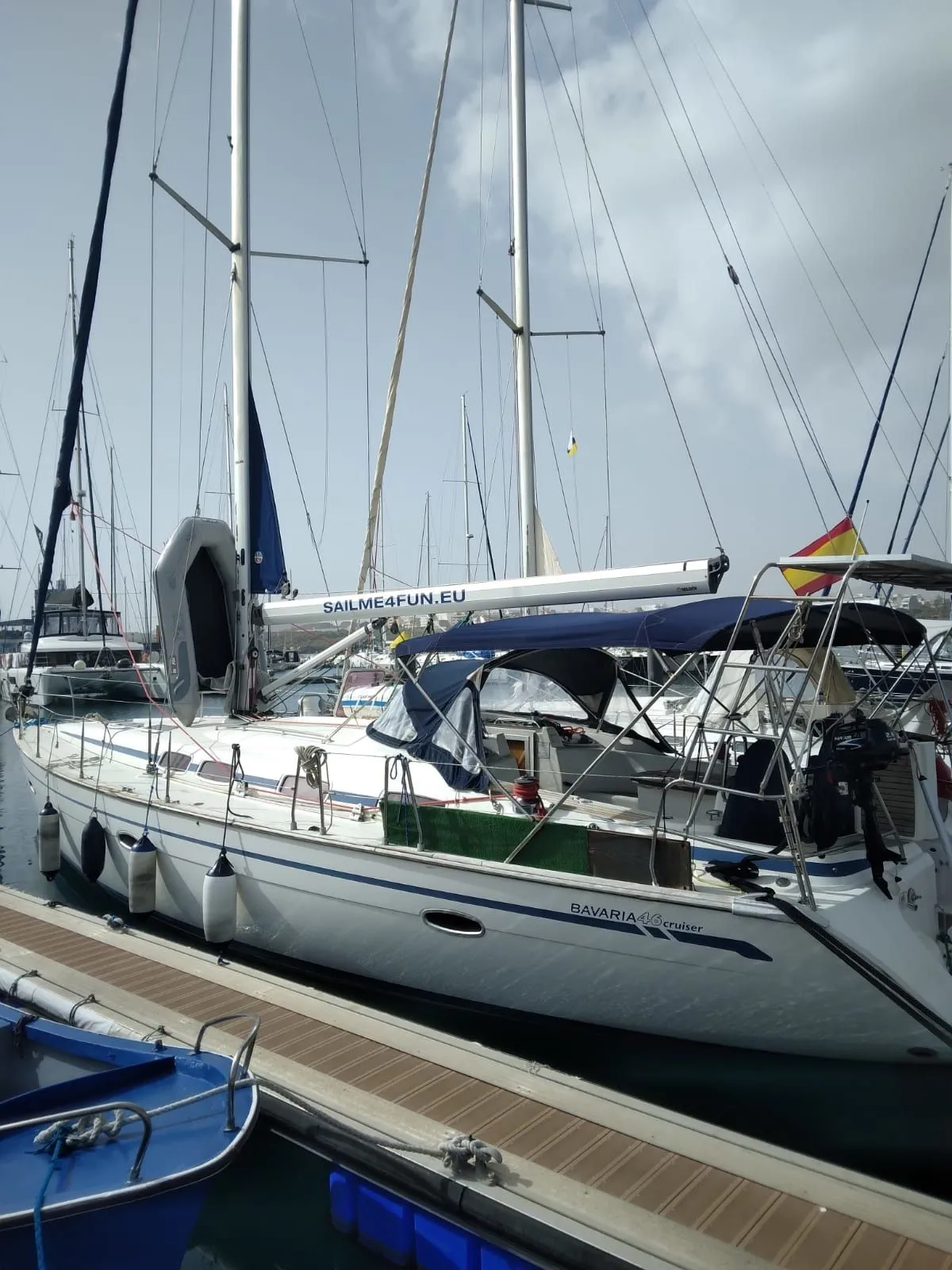 Explore Las Galletas on a 14.2m Rental Sailing Yacht