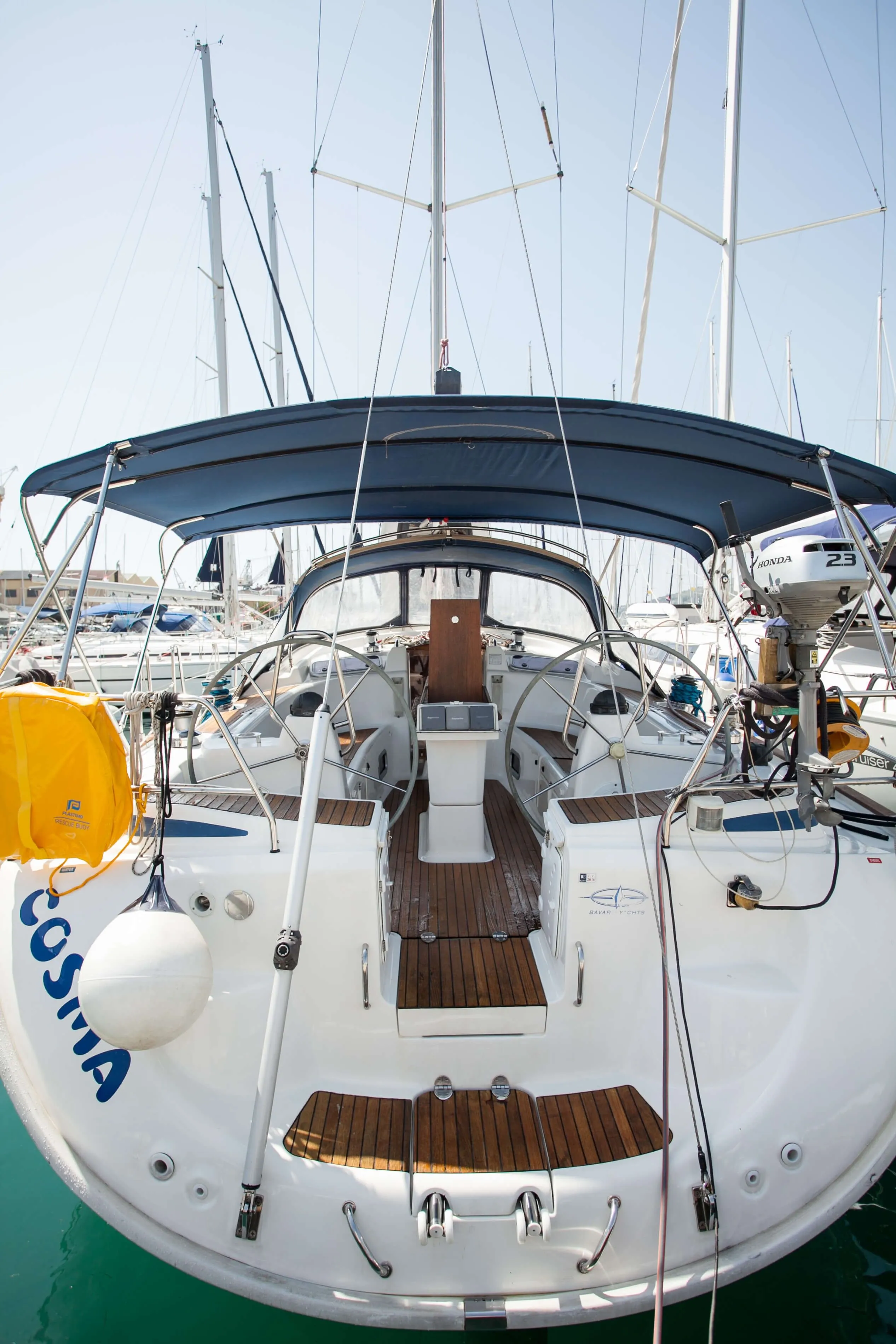 Cosma Charter Boat