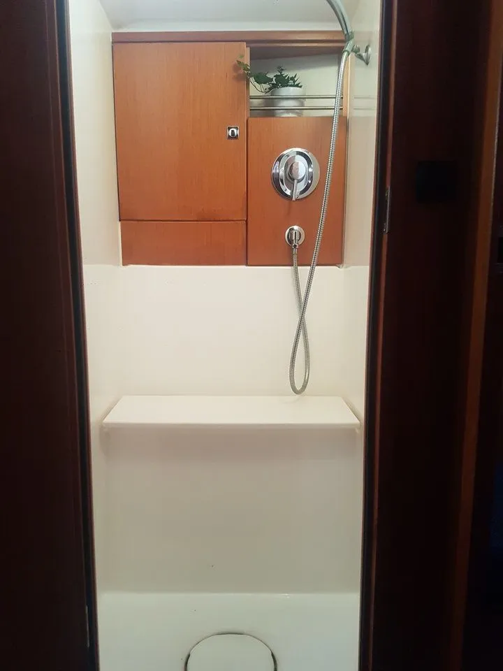 Diana Charterboot - 5