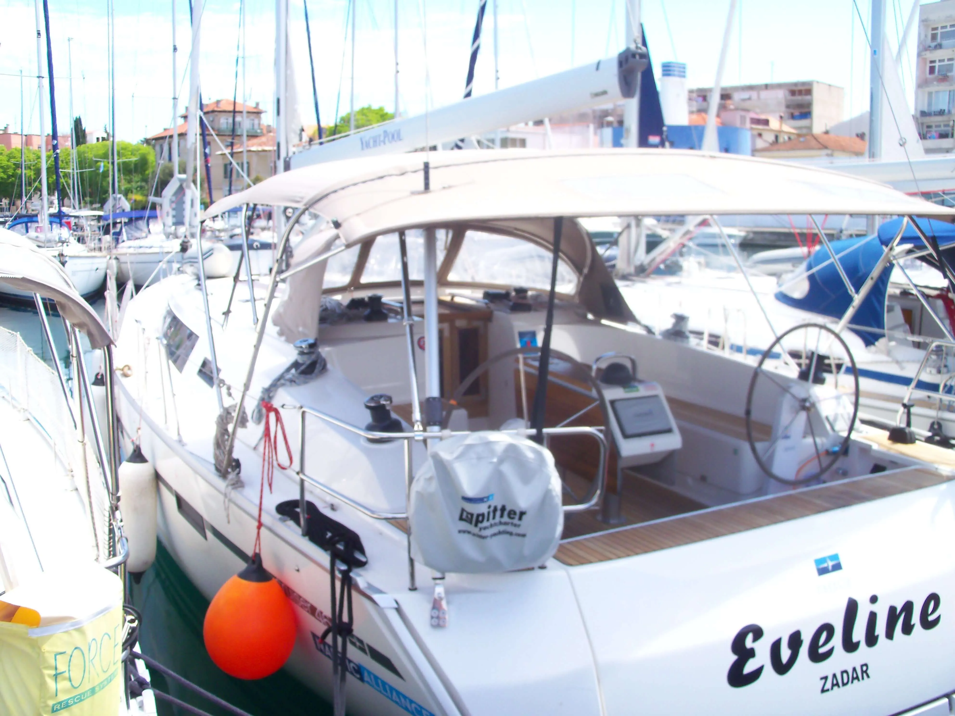 Eveline Charterboot - 3