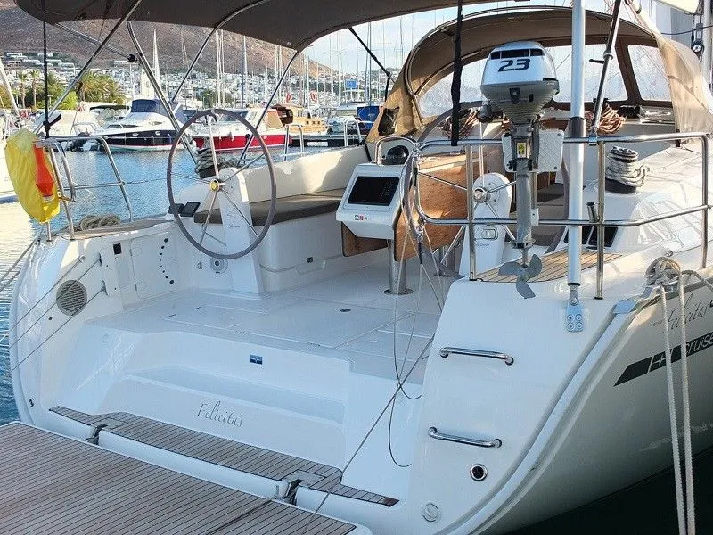 Felicitas 1 Charter Boat