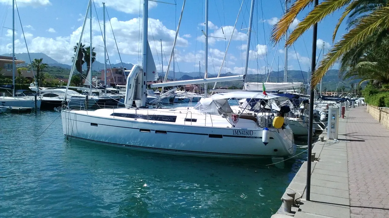 Giulia Charter Boat