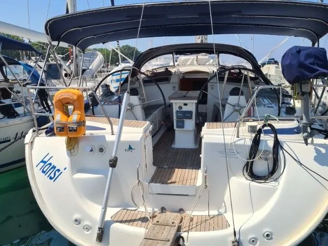 Explore Funtana on a 14.2m 4 Cabin Sailing Yacht Rental