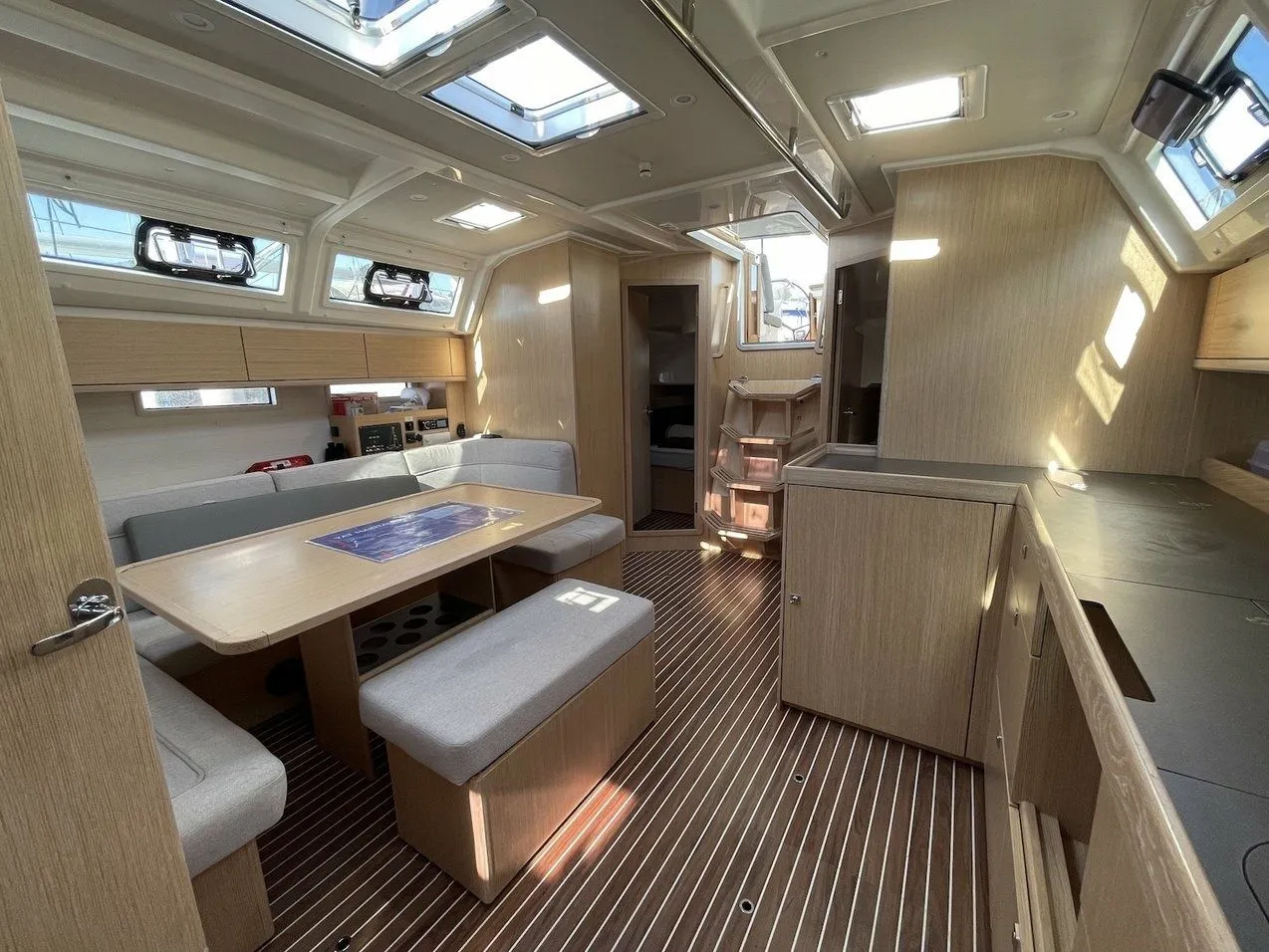 Чартер Hera - 5